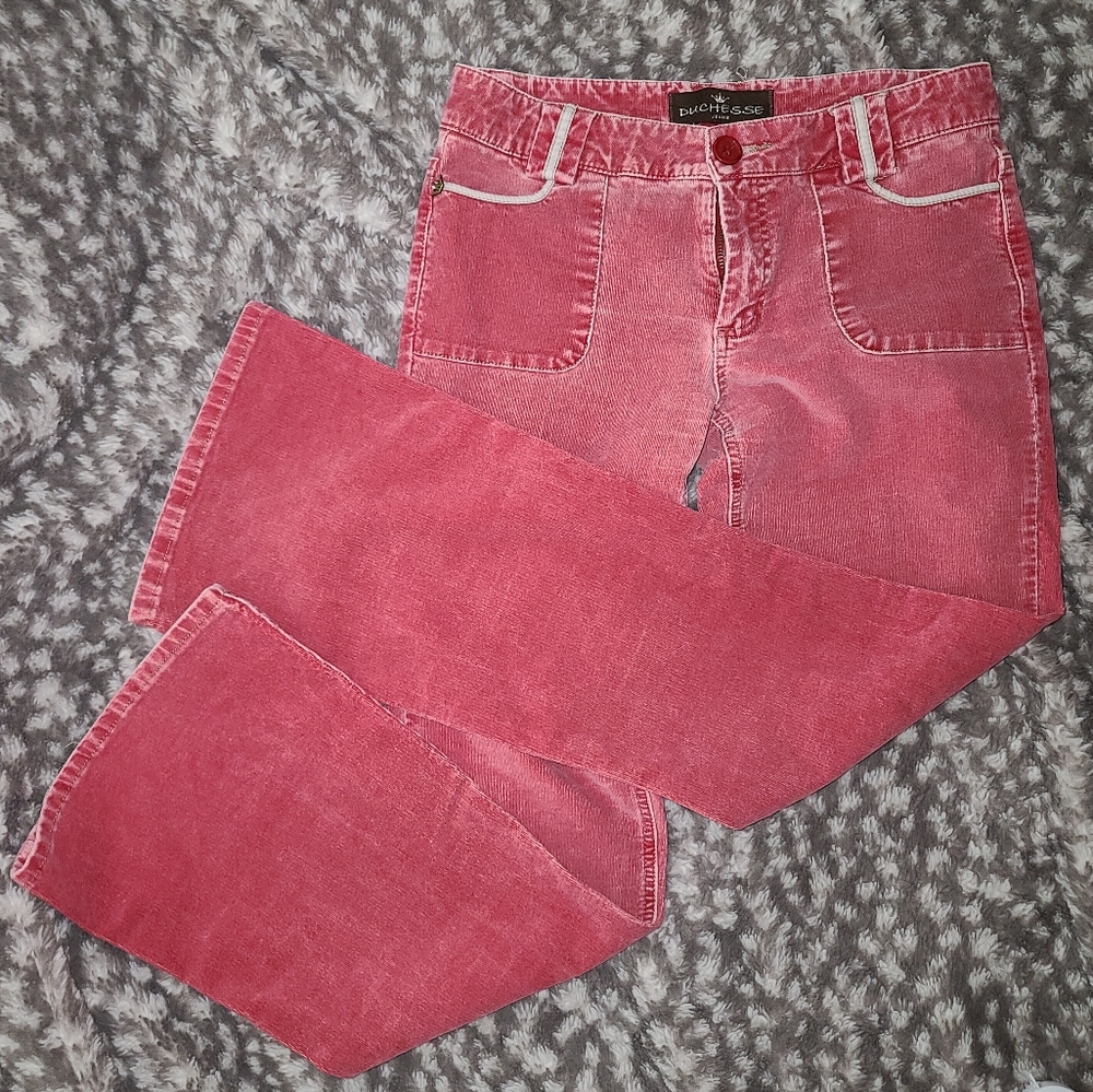 Reposhing, too small for me.